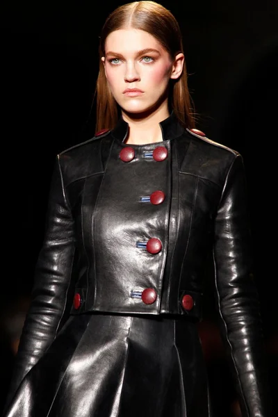 Look 55